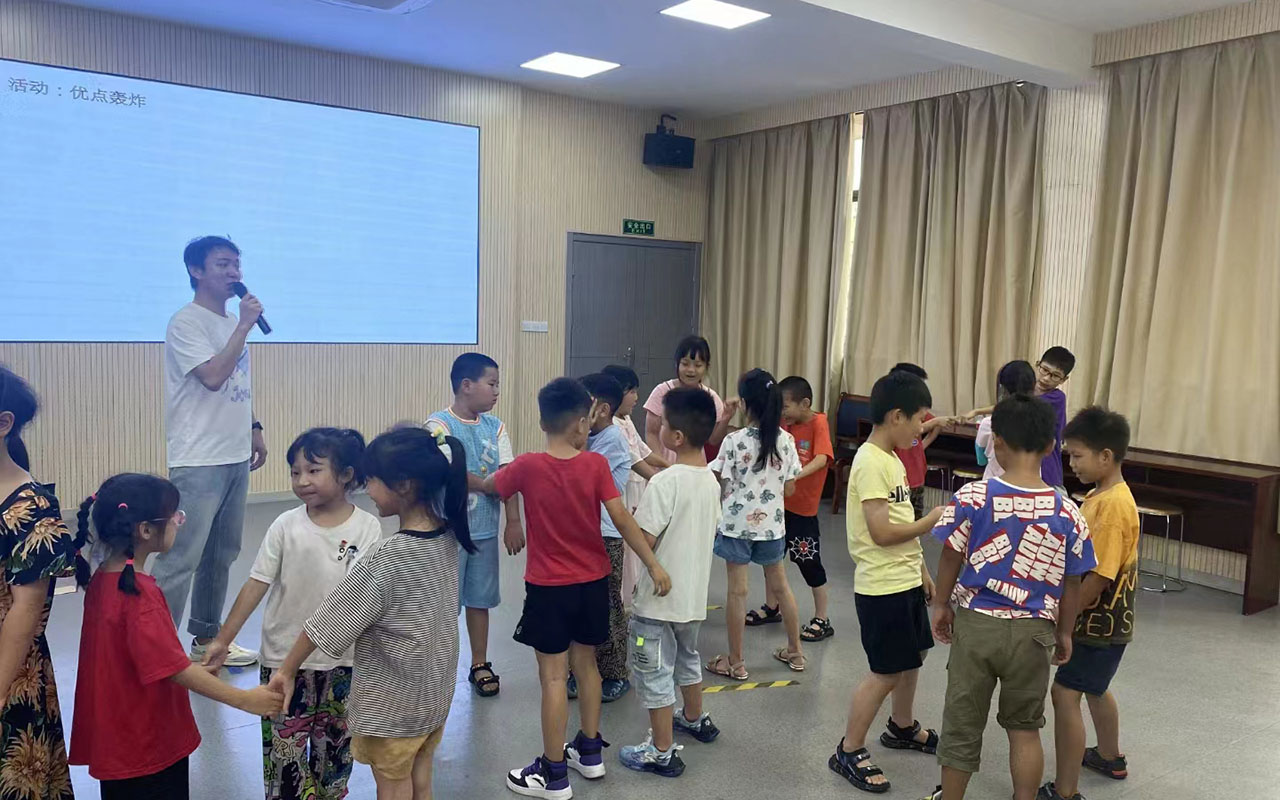 泰山龙观乡中心学校